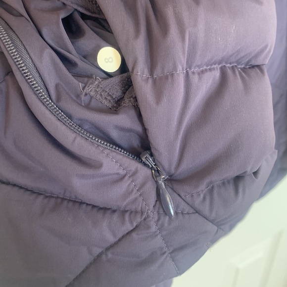 Lululemon Puff Jacket, Size 8 - Picture 13 of 15
